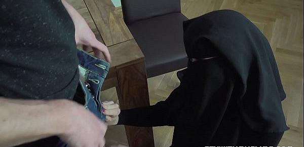  Poor muslim niqab girl
